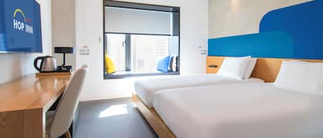 Deluxe Twin Room | In-room safe, desk, laptop workspace, free WiFi