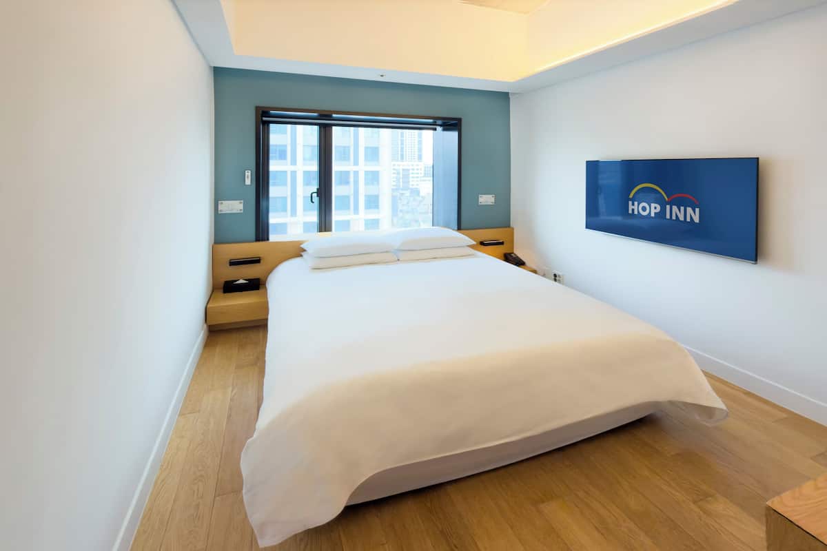 Standard Double Room | In-room safe, desk, laptop workspace, free WiFi