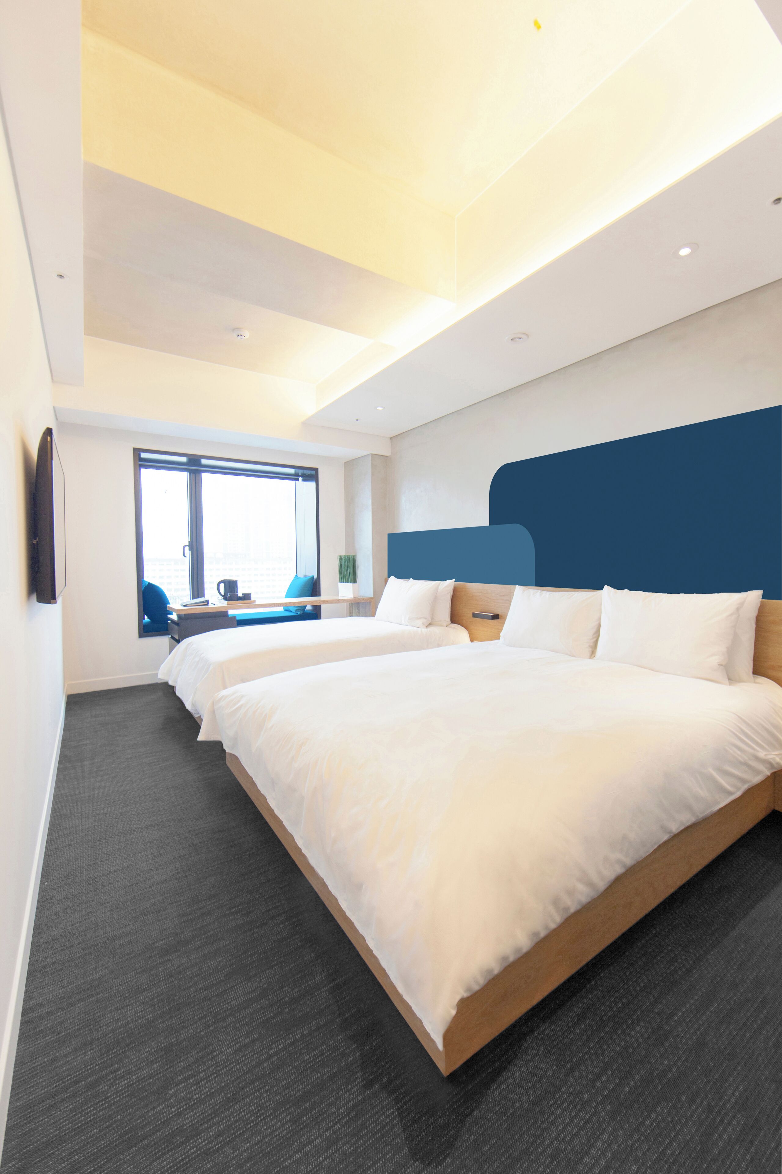 Caja de seguridad en la habitación y escritorio 