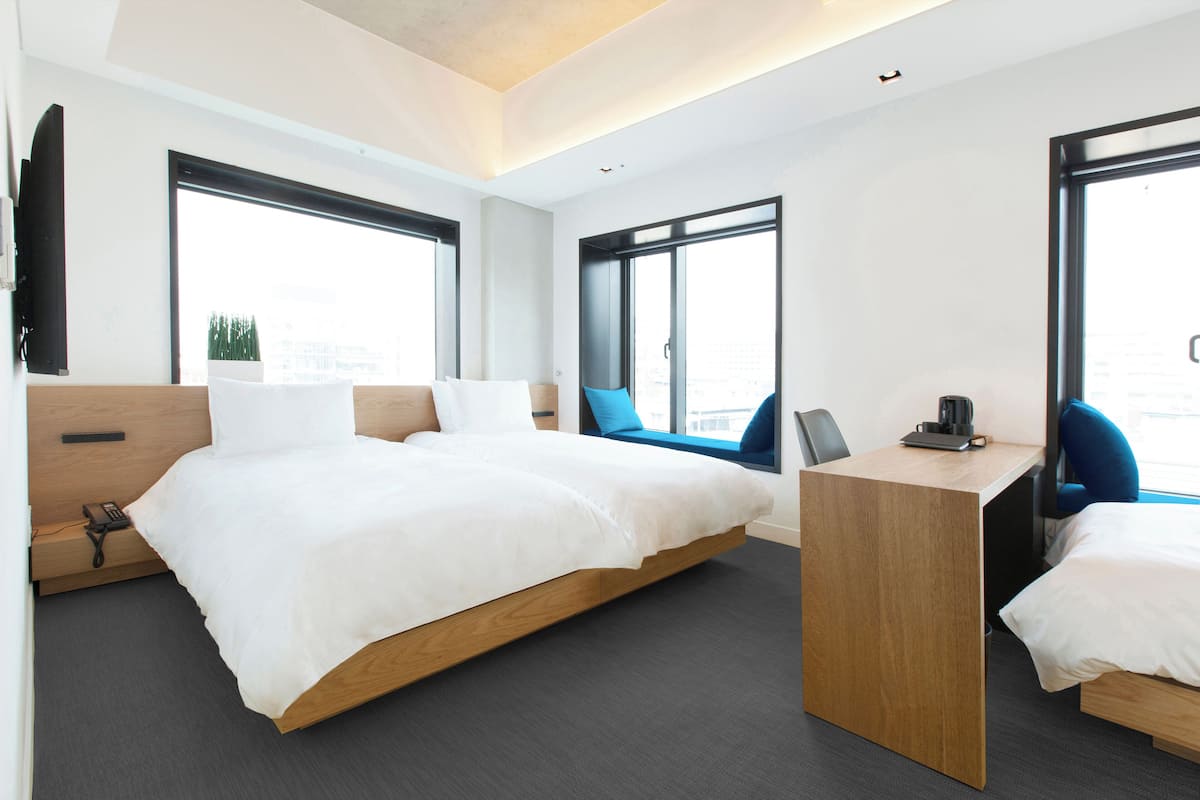 Triple Corner | In-room safe, desk, laptop workspace, free WiFi