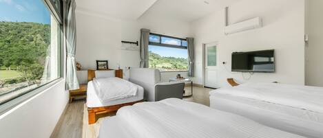 Family Room with Garden View | Free WiFi, bed sheets
