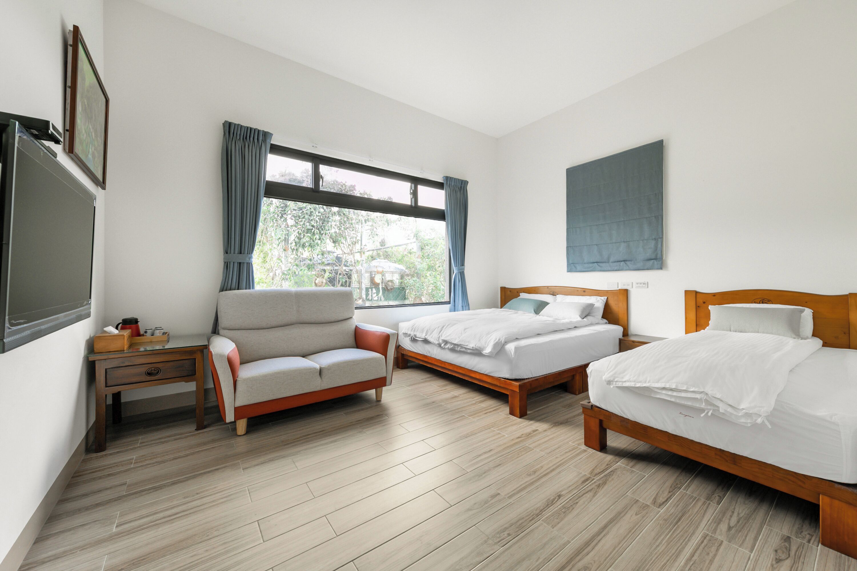 Camera tripla | Wi-Fi gratuito, lenzuola