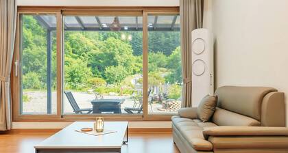 Hongcheon Vivaldi Four Seasons Pension