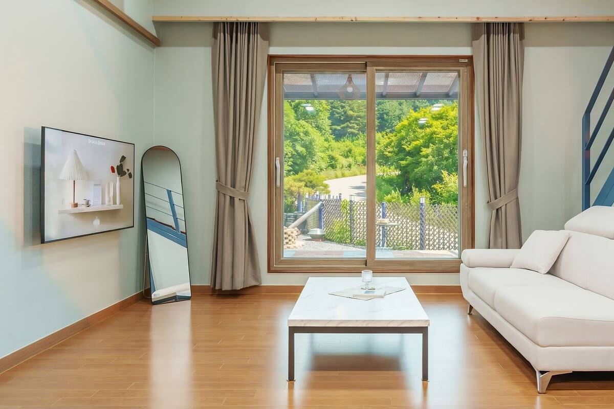 Basic Room, 1 Bedroom (B1)