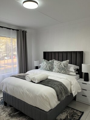 2 habitaciones, tabla de planchar con plancha y wifi gratis 