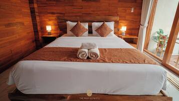 Family Cottage, 2 Bedrooms | Desk, laptop workspace, free WiFi