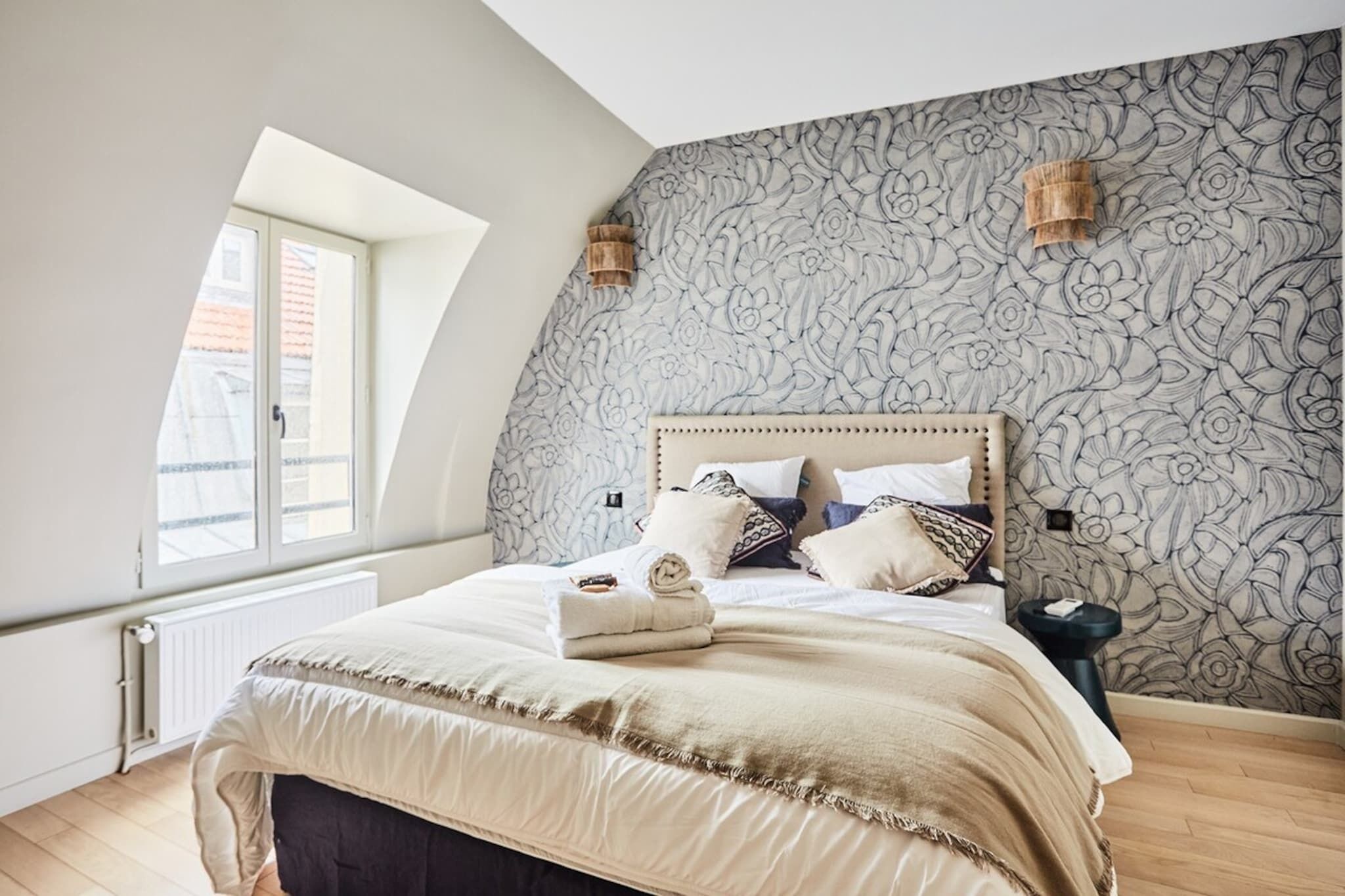 Bureau, fer et planche à repasser, Wi-Fi gratuit, draps fournis