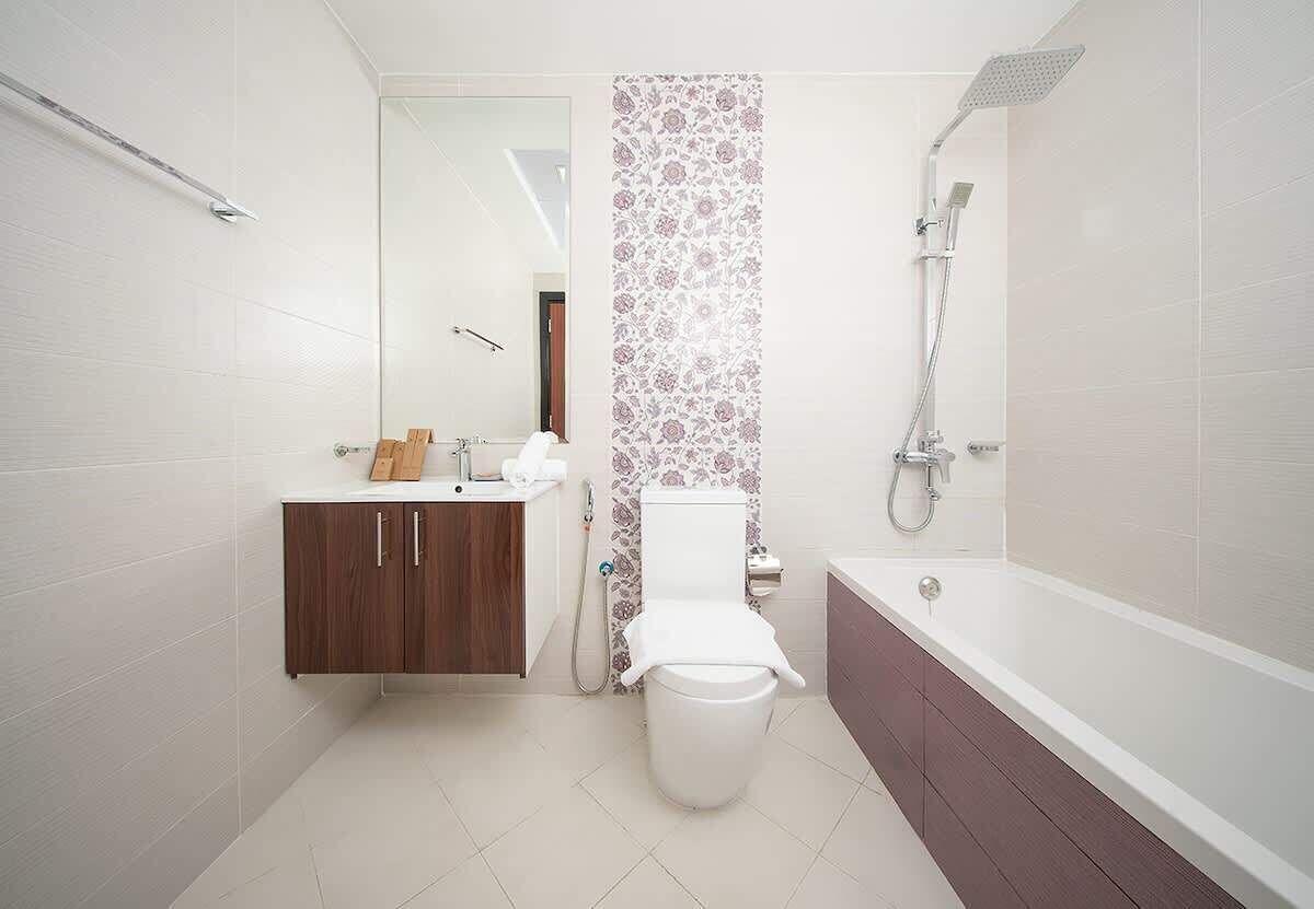 Regadera, amenidades de baño gratuitas, secadora de cabello, bidet 