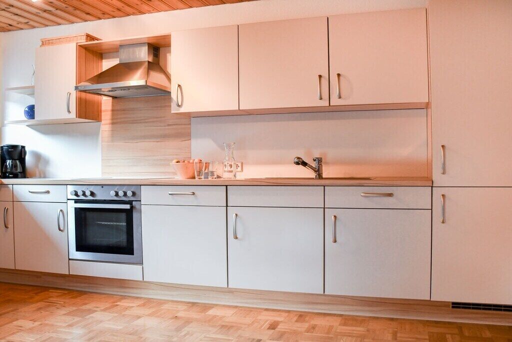 Kühlschrank, Ofen, Herdplatte, Geschirrspüler