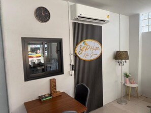 Dining - YP Hostel (Koh Samui)