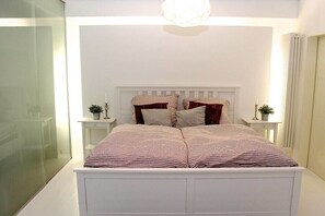 1 bedroom, iron/ironing board, free WiFi, bed sheets - Villa district Modern retreat (Wentorf)