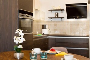 Fridge, oven, stovetop, dishwasher - Villa Seeadler Comfortable holiday residence (Binz)