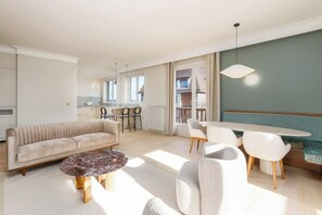 Smart TV, stereo, offices - Luxury sea view 3BR-2BA with services in Deauville (Deauville)