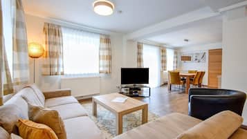 Smart-TV, DVD-Player, Stereoanlage