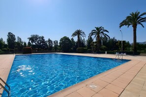 Pool - Apartment for 4, pool, AC, WiFi, parking, 300m from the beach (Mandelieu-la-Napoule)