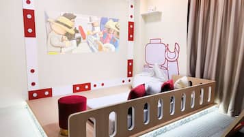 Appartement Familial, balcon, vue jardin | Espace pour enfants