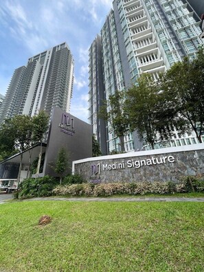 Exterior - Medini Signature by SR Home (Iskandar Puteri)