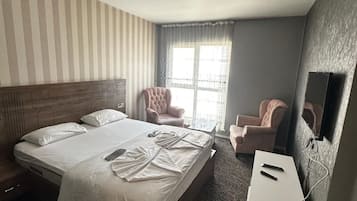 Studio Basic - utsikt mot staden | Värdeförvaringsskåp på rummet och gratis wi-fi