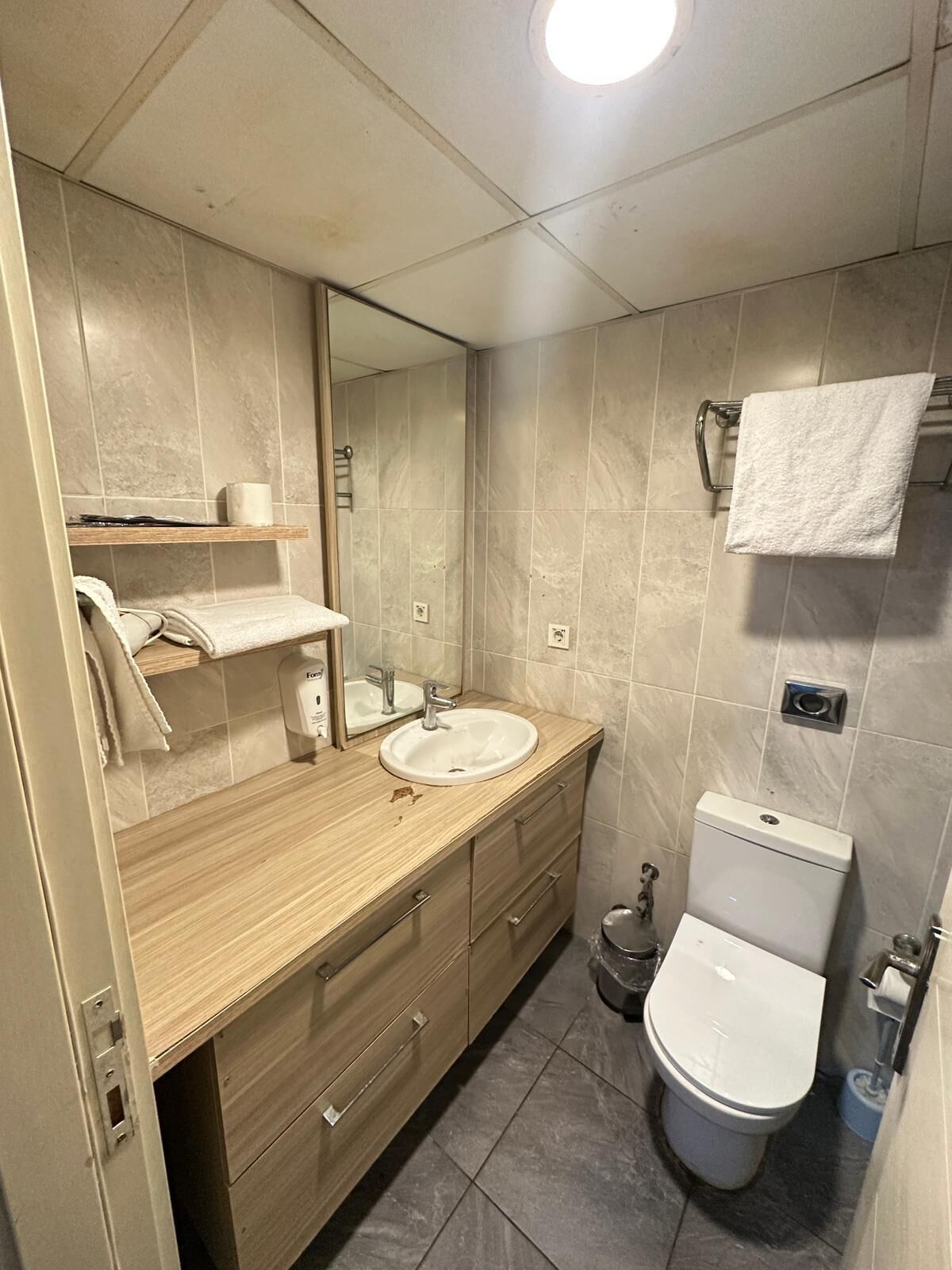 Studio, vue ville | Salle de bain