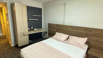 Basic Studio, City View | Peti besi dalam bilik, Wi-fi percuma