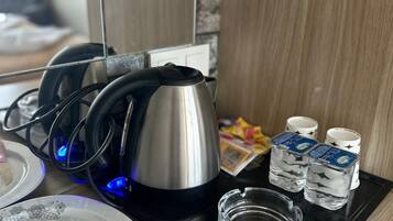 Studio Basic - utsikt mot staden | Värdeförvaringsskåp på rummet och gratis wi-fi