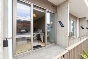 Terrace/patio - Petone City Studio with Balcony (Lower Hutt)