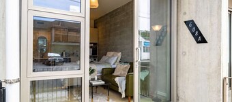 Petone Studio | Balcony + Full Kitchen