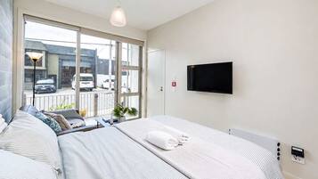 1 chambre, fer et planche à repasser, Wi-Fi, literie fournie