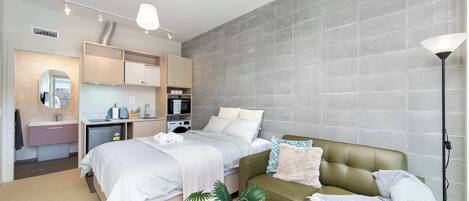 Bügeleisen/Bügelbrett, WLAN, Bettwäsche