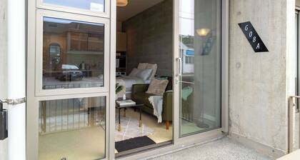 Petone City Studio with Balcony