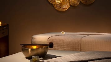 Parihoitohuone(ita), sauna, poreallas, höyrysauna, kuumia lähteitä