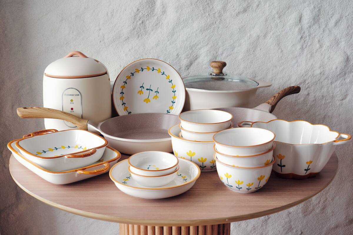 Estudio de lujo | Cocina privada | Refrigerador, parrilla de estufa, tetera eléctrica y periquera