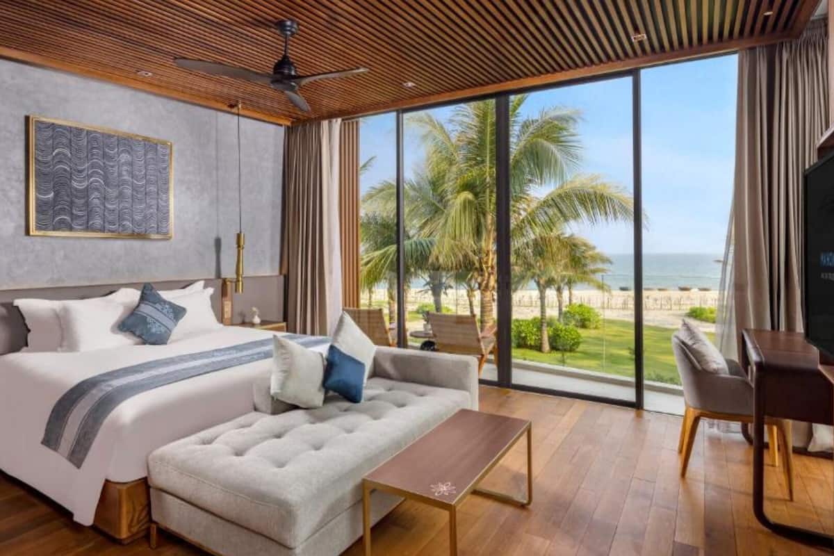 Junior Studio Suite, Balcony, Ocean View | Living area