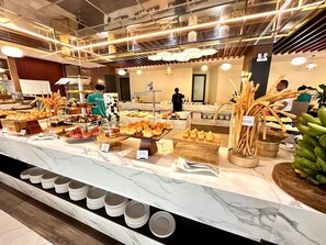 매일 뷔페 아침 식사(1인당 VND 500000)