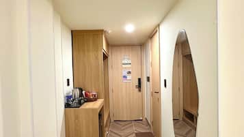 Twin Room | Minibar, iron/ironing board, free WiFi, bed sheets
