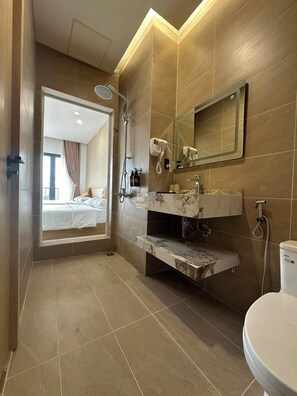 Basic Double or Twin Room | Bathroom | Slippers