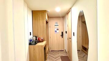 Tomannsrom | Minibar, strykejern/-brett, wi-fi (inkludert) og sengetøy