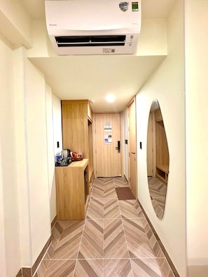 Chambre avec lits jumeaux | Minibar, fer et planche à repasser, Wi-Fi gratuit, draps fournis