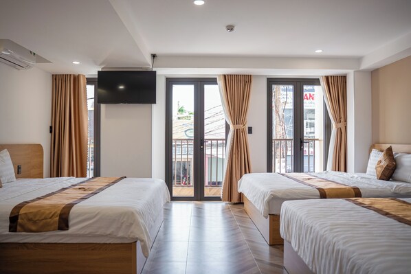 Family Room, City View