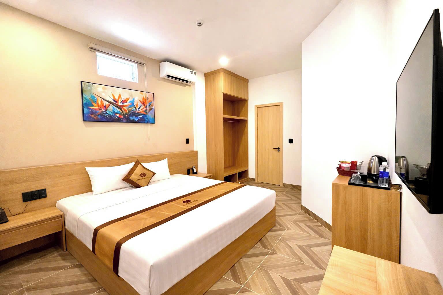 Habitación Deluxe doble | Minibar, tabla de planchar con plancha, wifi gratis y ropa de cama