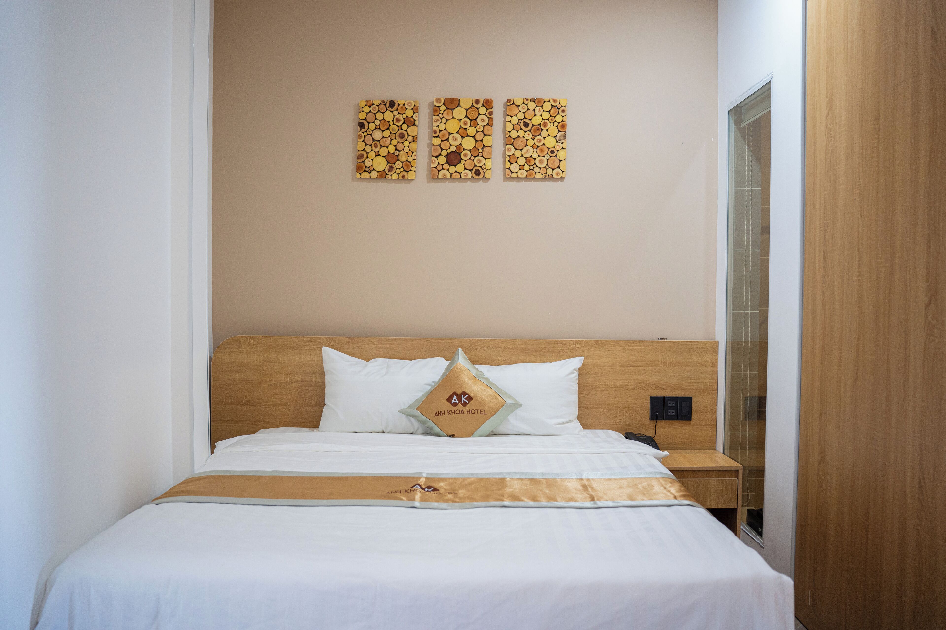 Monolocale, cucina | Minibar, ferro/asse da stiro, Wi-Fi gratuito, lenzuola