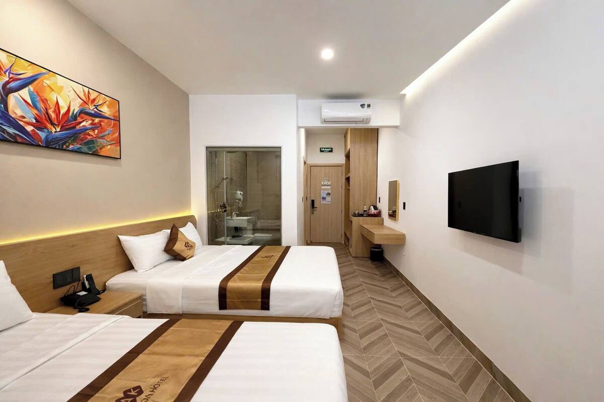 Deluxe Twin Room | Minibar, soundproofing, iron/ironing board, WiFi (free)