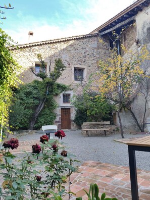 Property grounds - Antic Can Poi: Medieval masía with modern comfort in La Garriga (La Garriga)