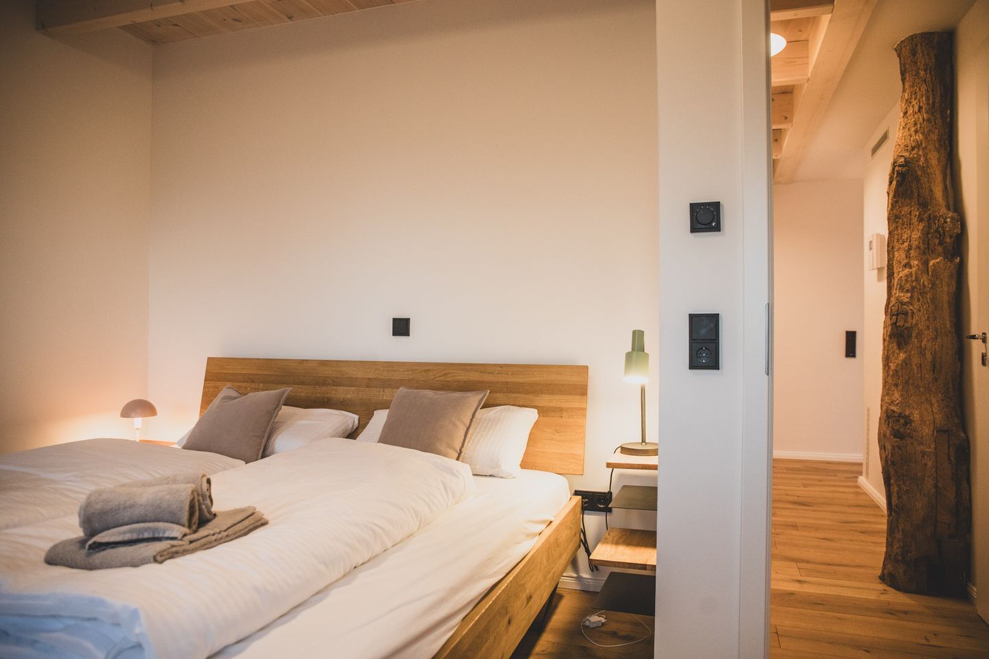 3 habitaciones, escritorio, tabla de planchar con plancha y wifi 