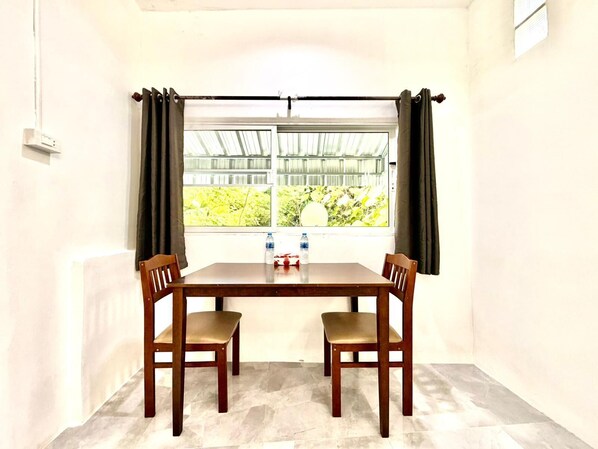 مكتب وواي فاي مجانًا