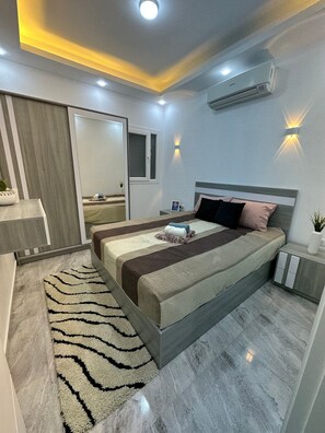 3 bedrooms, iron/ironing board, Internet, bed sheets