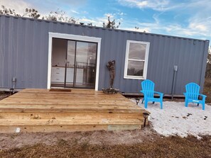 Exterior detail - Cozy 1-bedroom cottage in beautiful Fort Pierce with AC (Fort Pierce)