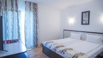 Chambre Double ou avec lits jumeaux, balcon, vue ville