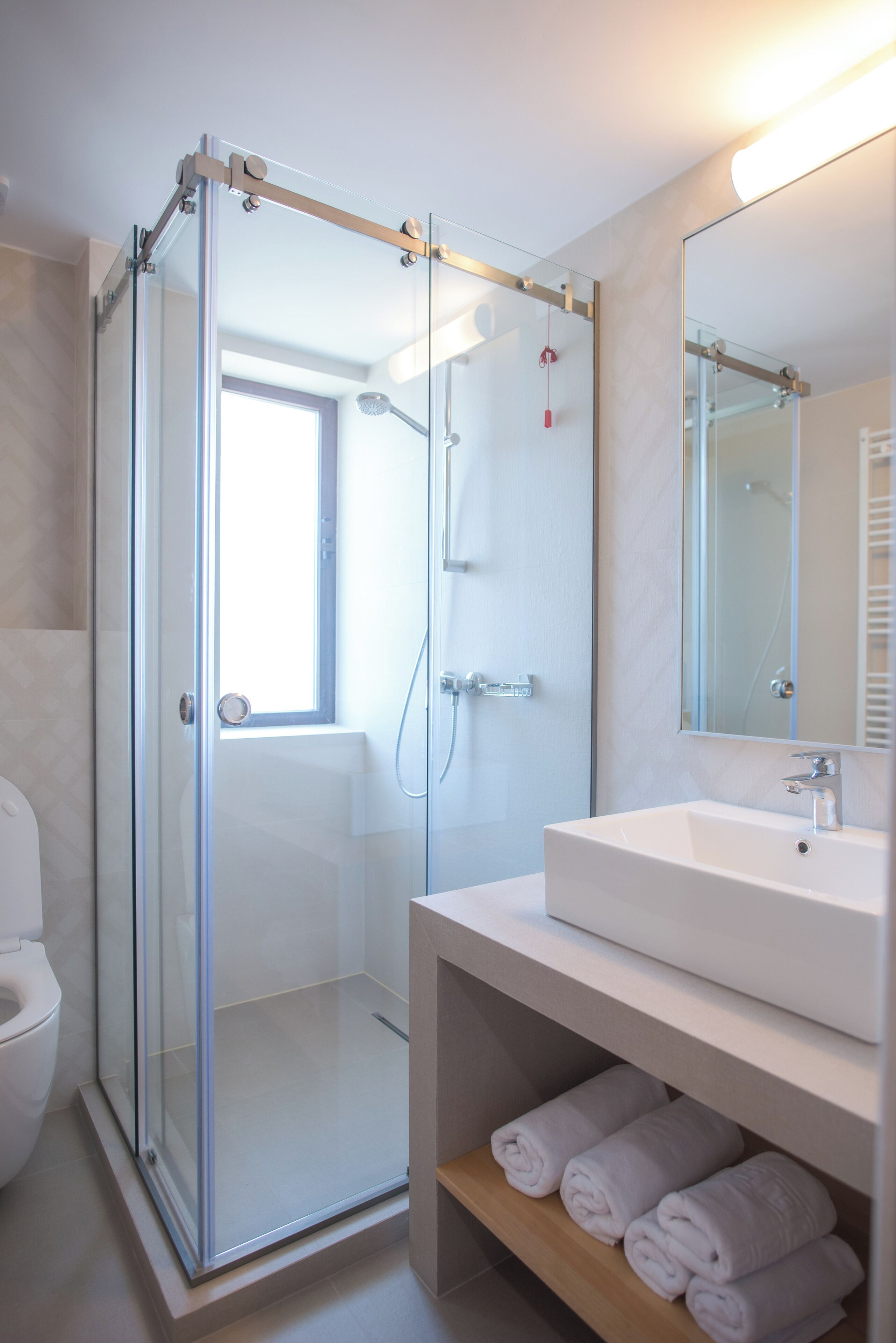 Superior-Doppelzimmer, Balkon, Gartenblick | Badezimmer | Dusche, Haartrockner, Handtücher, Seife