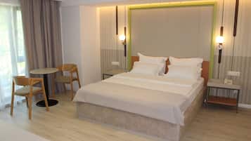 Chambre Double Supérieure, balcon, vue jardin | Bureau, espace de travail pour ordinateur portable, Wi-Fi gratuit